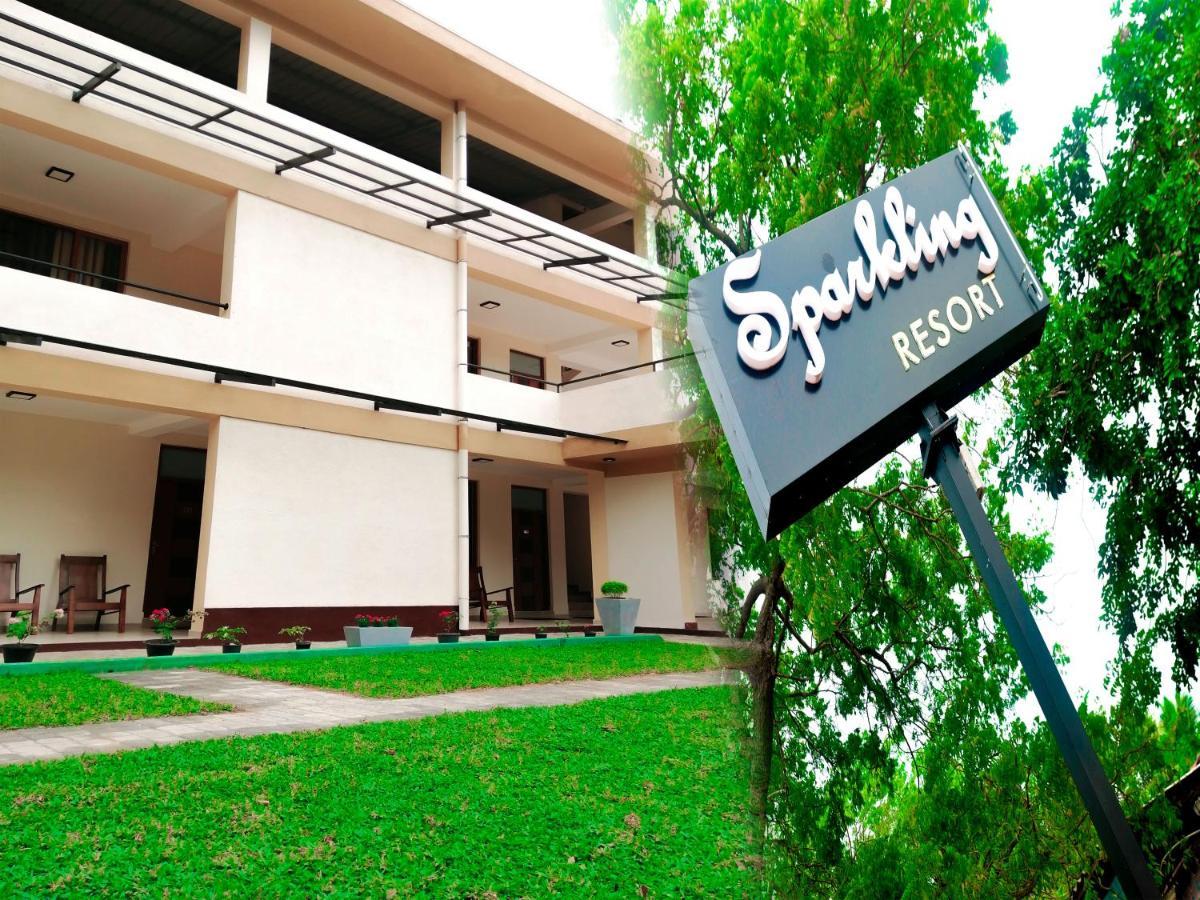 Sparkling Resort Kataragama Exterior foto